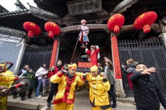 非遗年味浓 小镇旅游热